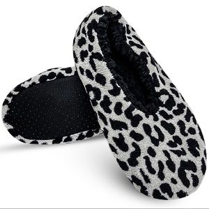 Isaac Mizrahi slippers